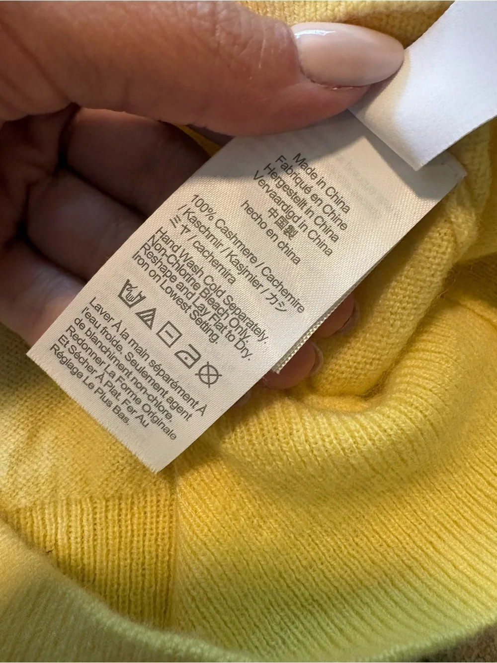 J Crew Men’s Cashmere Crewneck Sweater Size Small Yellow FLAW